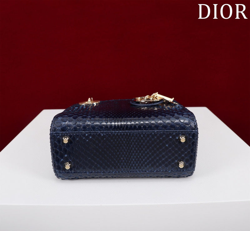 ELE - Dir Bags - 105