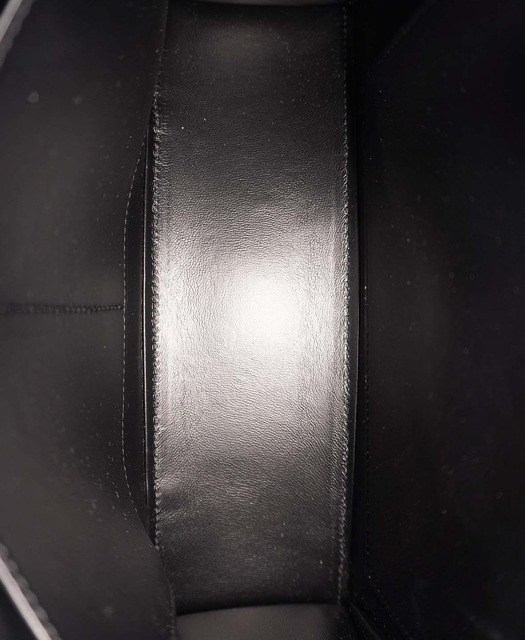 Grained Calfskin Hourglass Medium Top Handle Bag Black