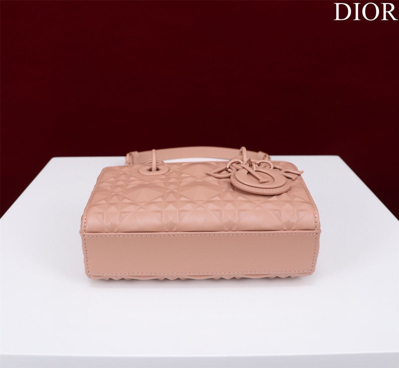 ELE - Dir Bags - 1672