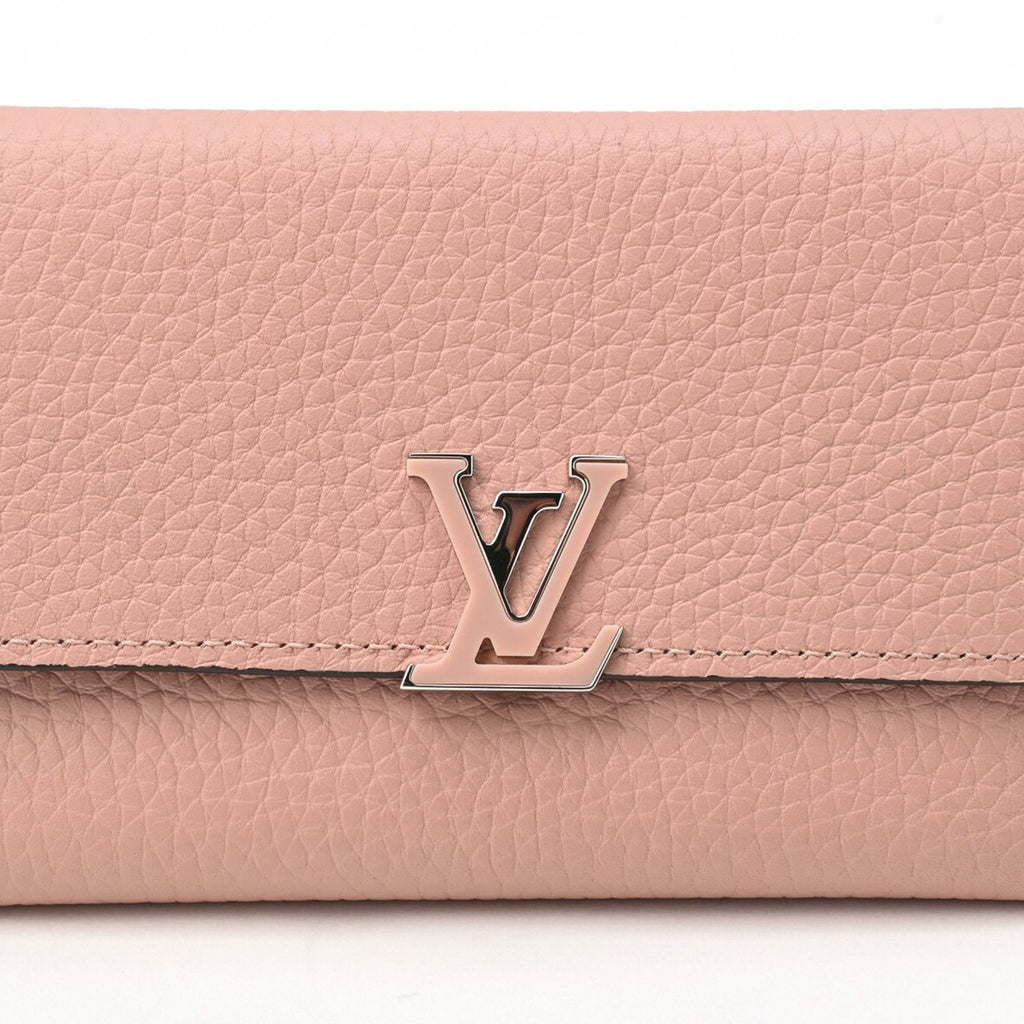 Louis Vuitton Capucines  Leather Wallet  ()