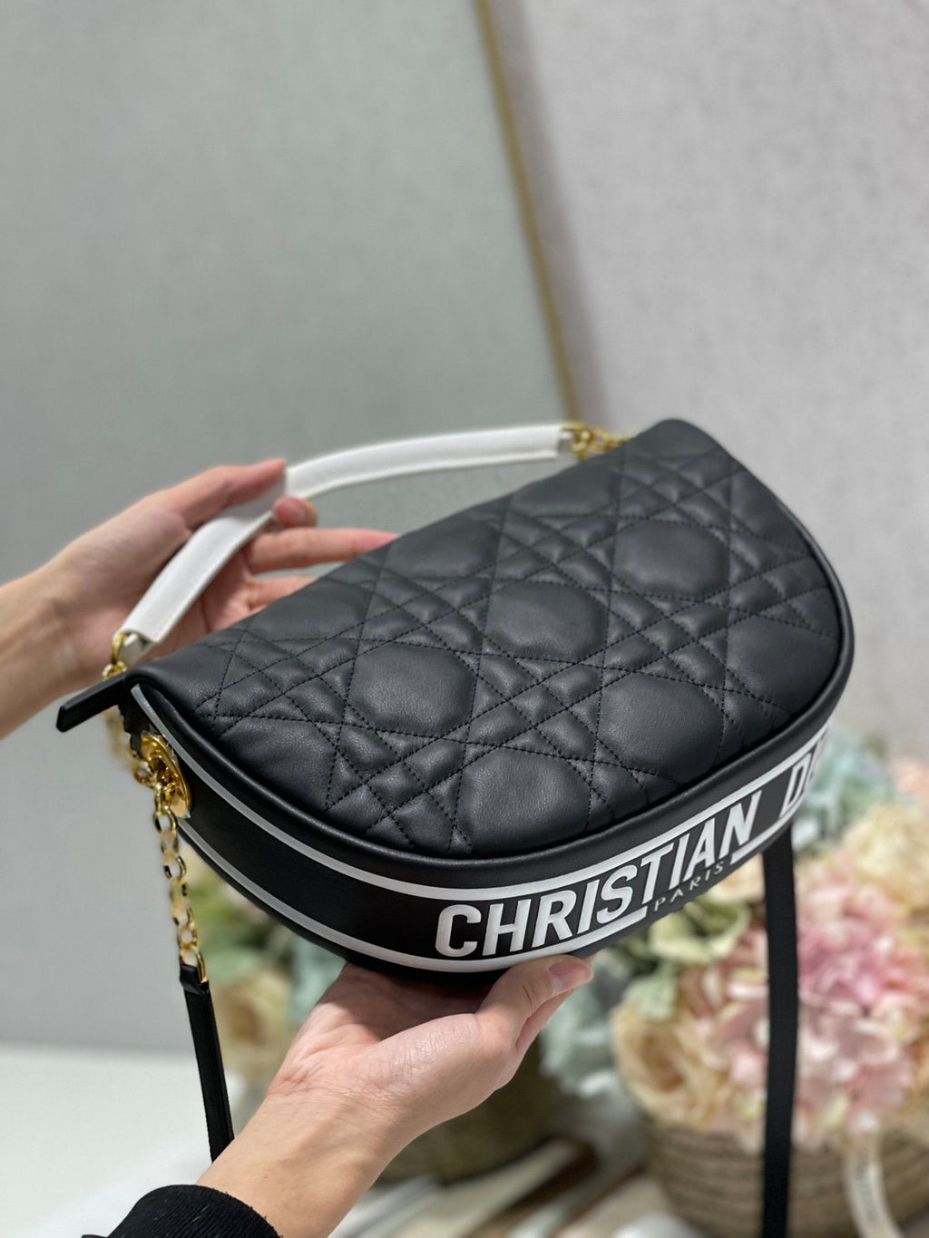 GLAMI MeGLAMIum Vibe Hobo Bag Black Cannage, Black Handbags, Crossbody Bags, 30cm CD M7201ONOA_M911