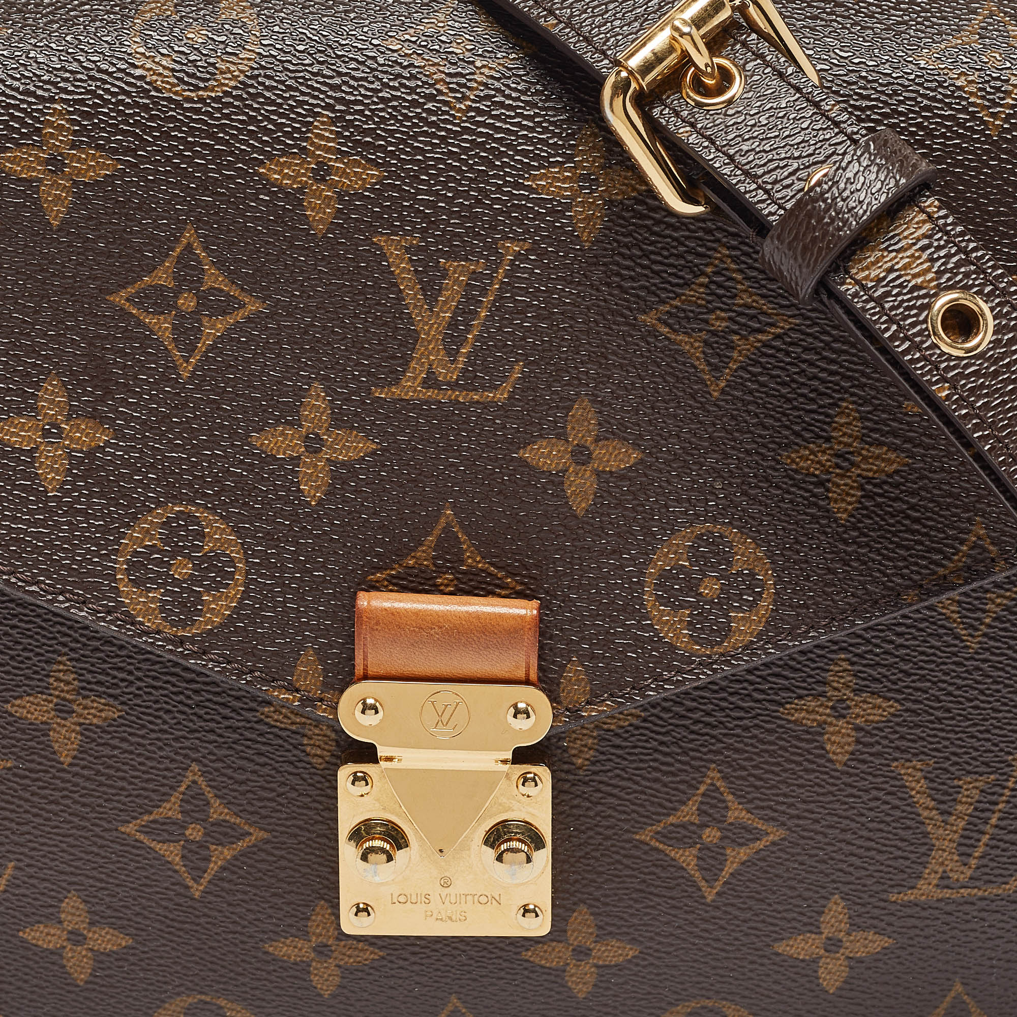 Louis Vuitton Monogram Canvas Pochette Metis Bag..