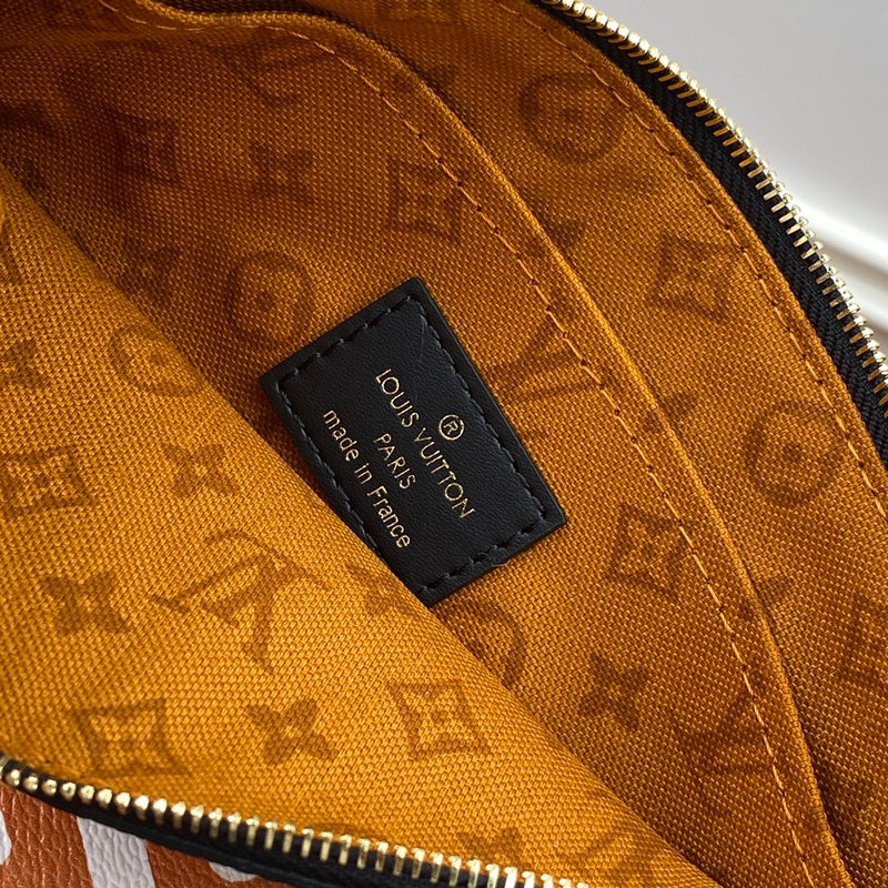 LOV2 Bags - Luxurious Bags  1646