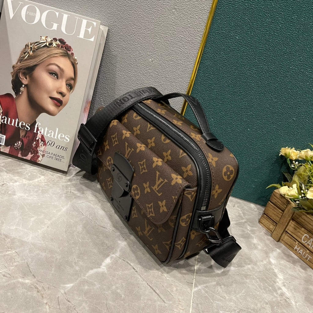 EN - Luxury Bags LUV 854