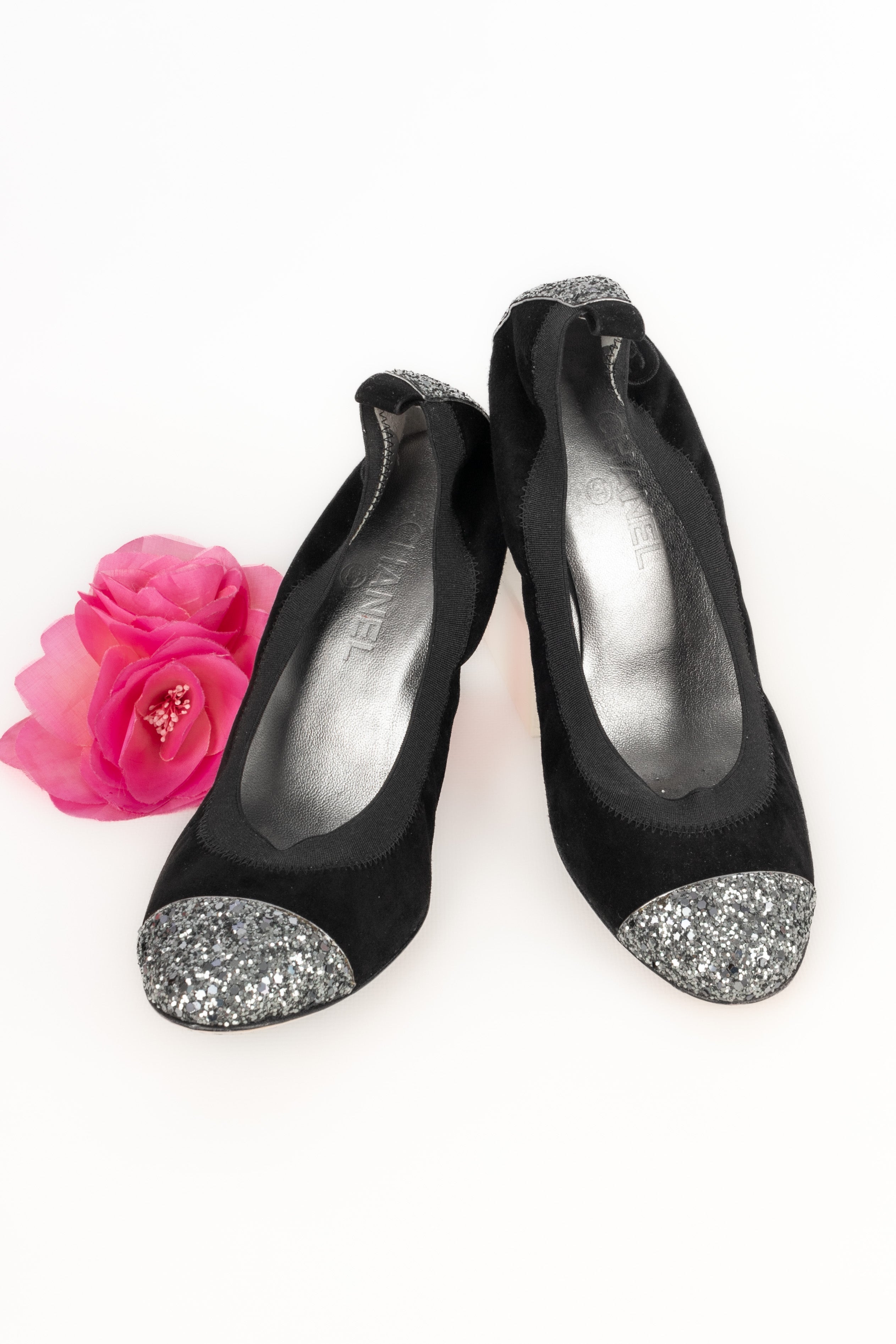 Escarpins à paillettes Chanel
