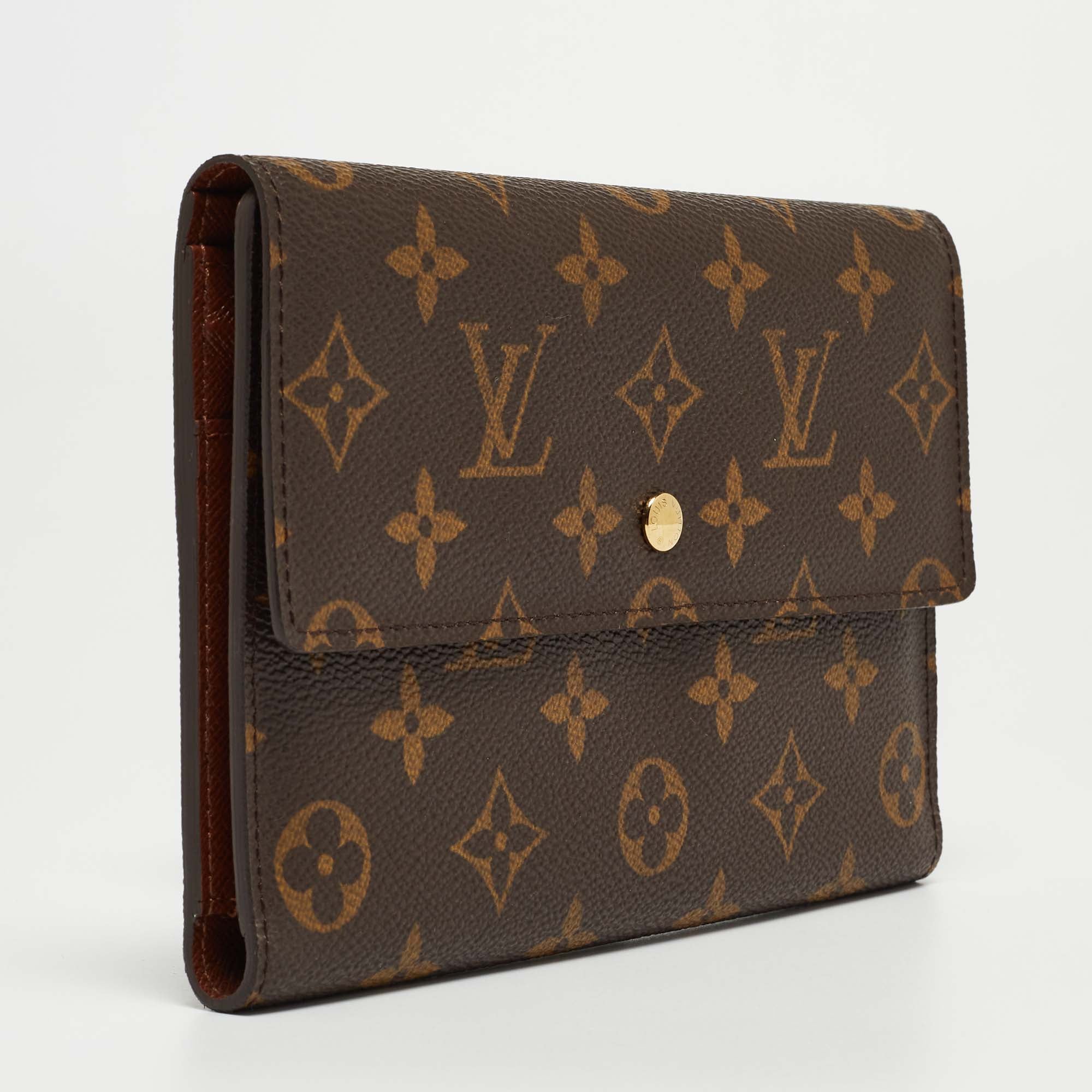Louis Vuitton Monogram Canvas Passport Trifold Organizer