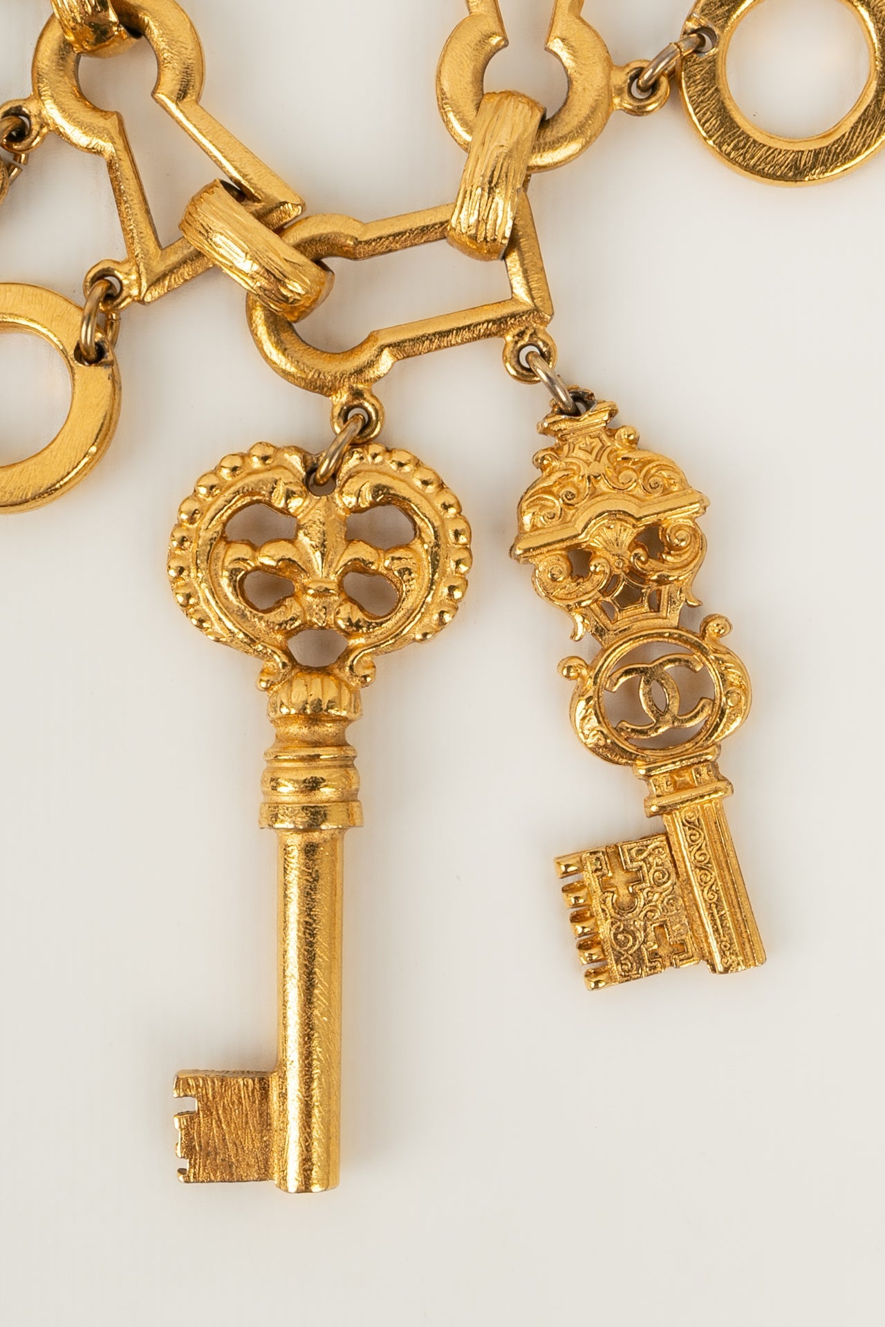 Iconique bracelet "clÃƒÆ’Ã‚Â©s" Chanel 1993