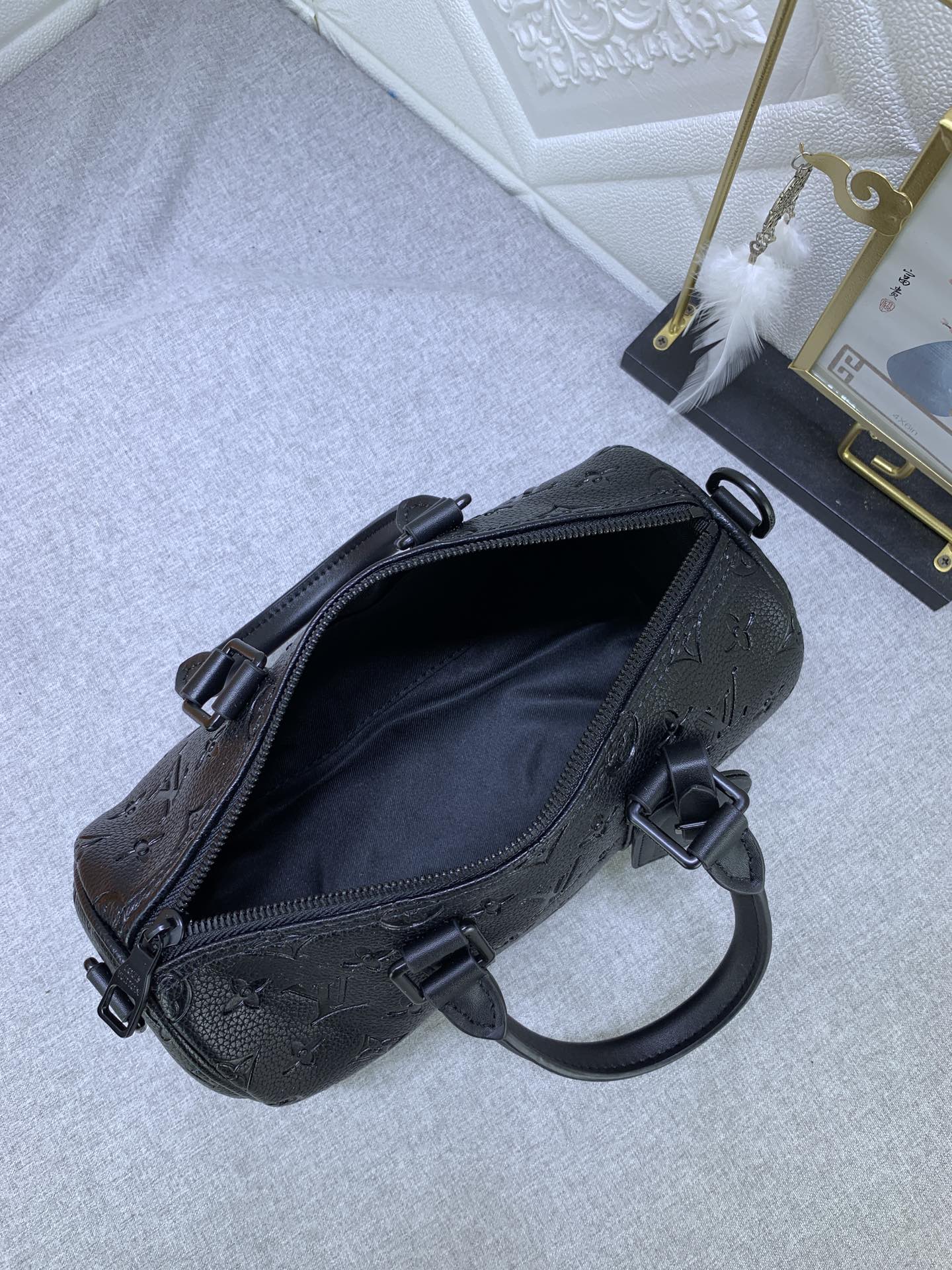 EN - Luxury Bags LUV 793