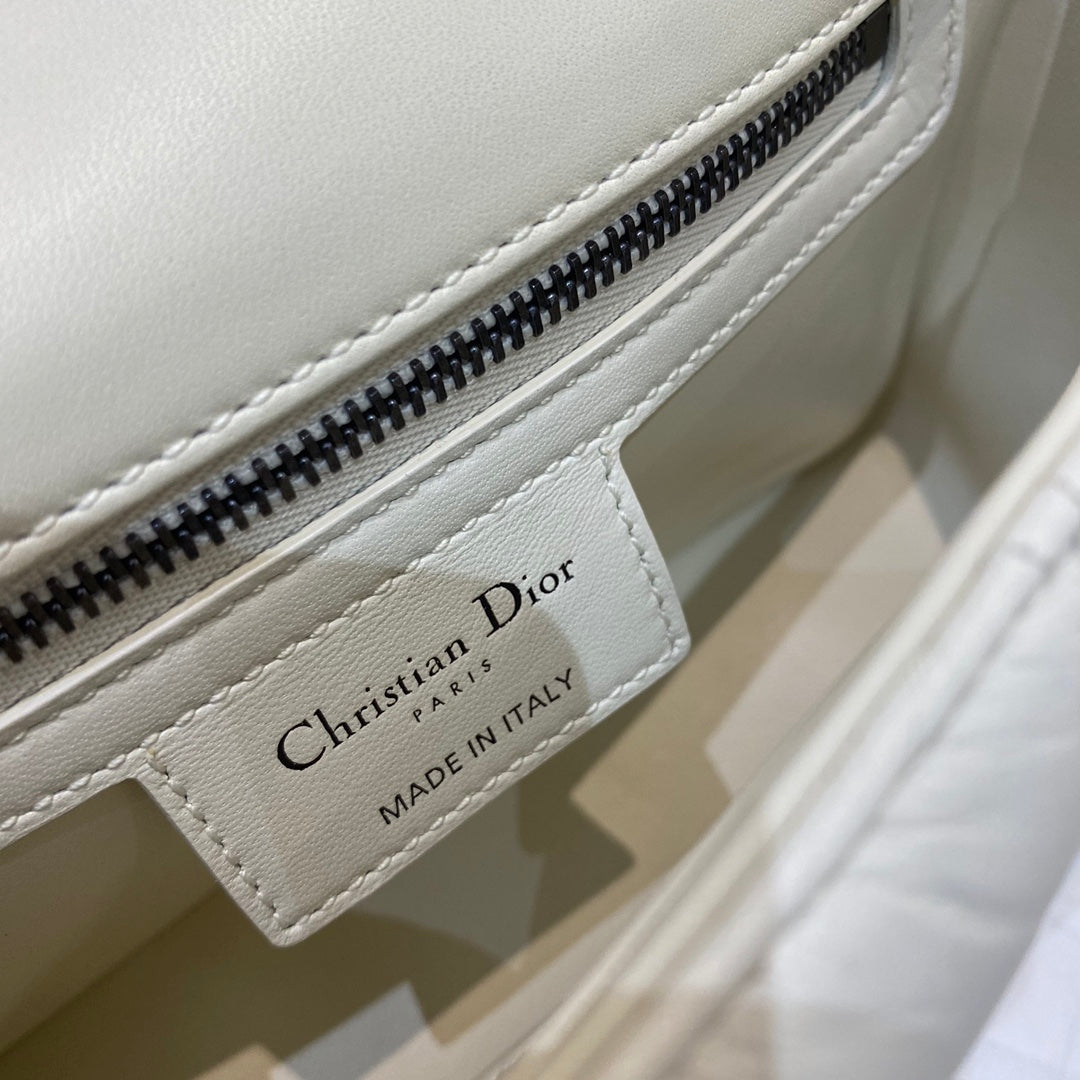 GLAMI Mini Caro Bag Latte Matte Padded Macrocannage, Latte White, For Women WomenÃ¢â‚¬â„¢s Handbags, Crossbody Bags, 20cm CD
