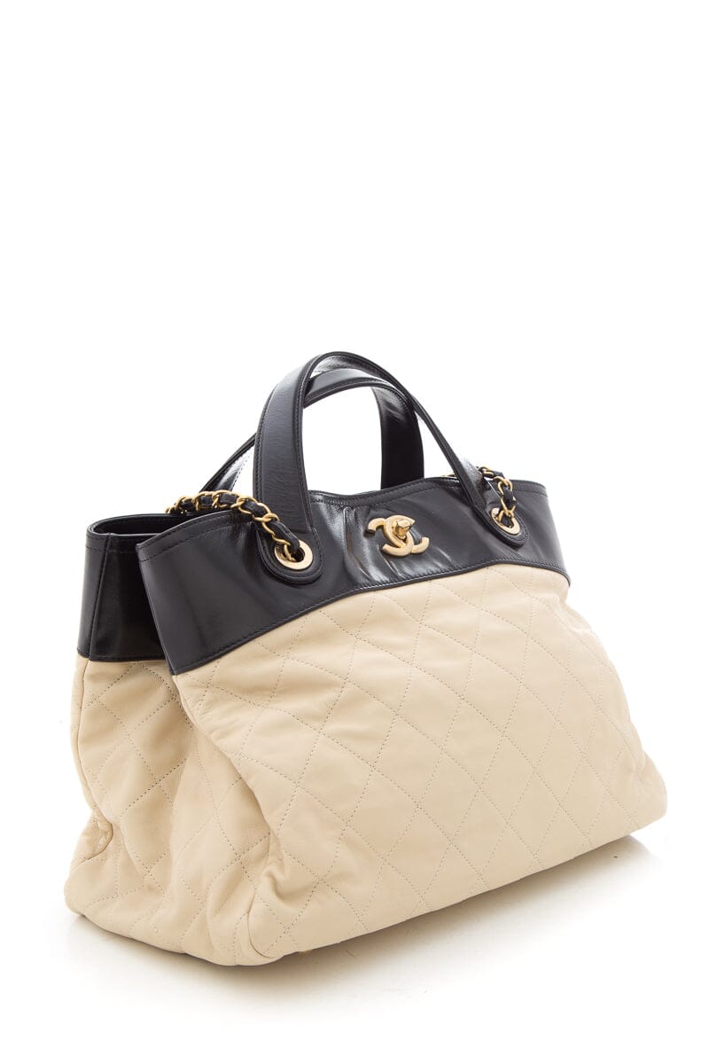 Chanel Black & Cream Mix hopping Handbag