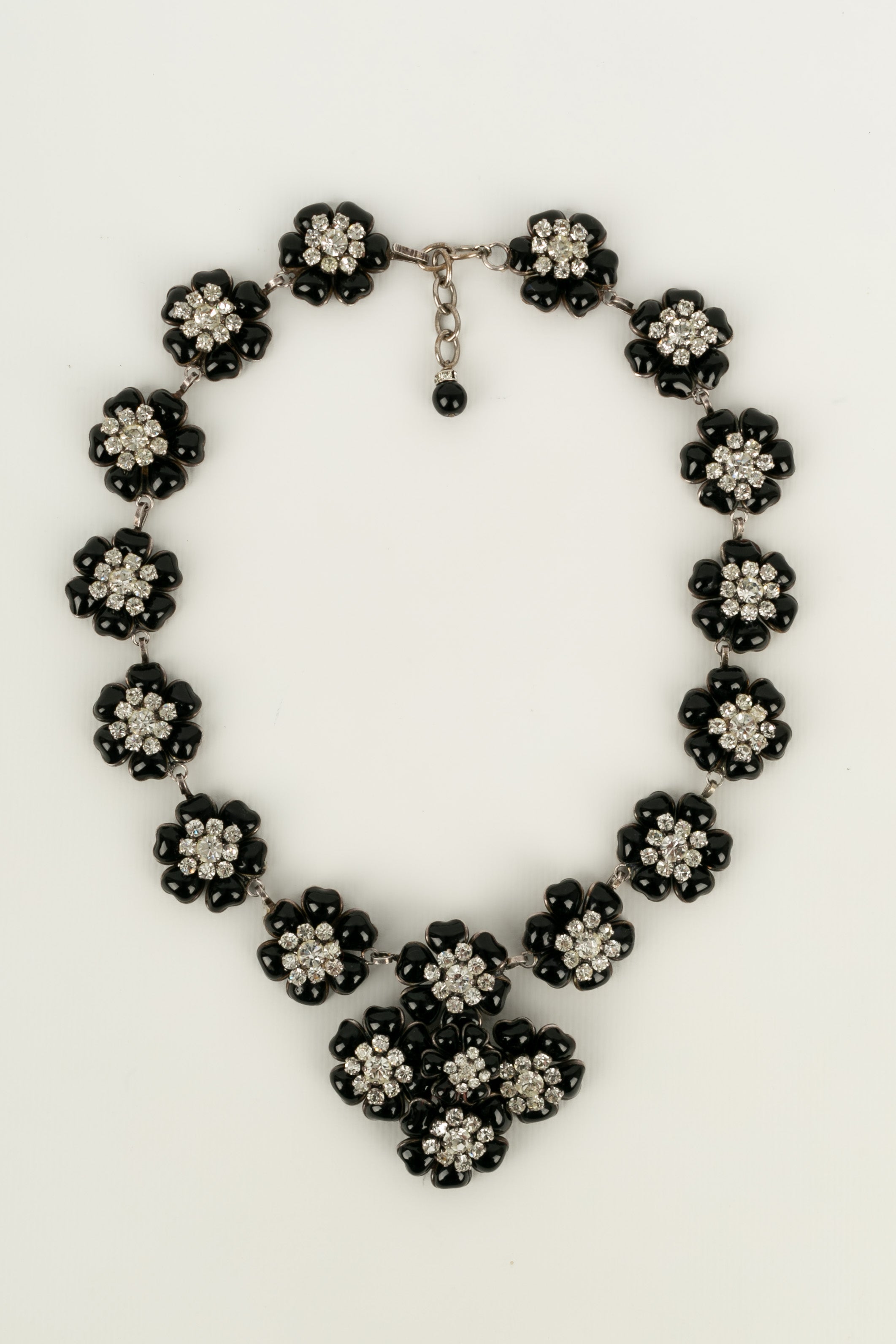 Collier camÃƒÆ’Ã‚Â©lias en pÃƒÆ’Ã‚Â¢te de verre Chanel