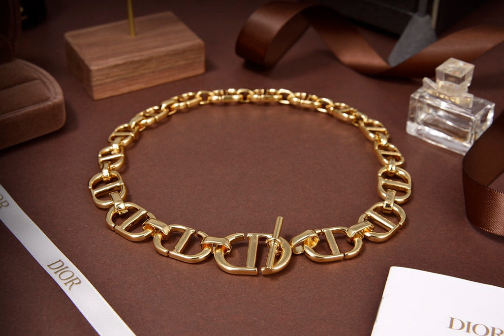 EN - Lux Necklace DIR014