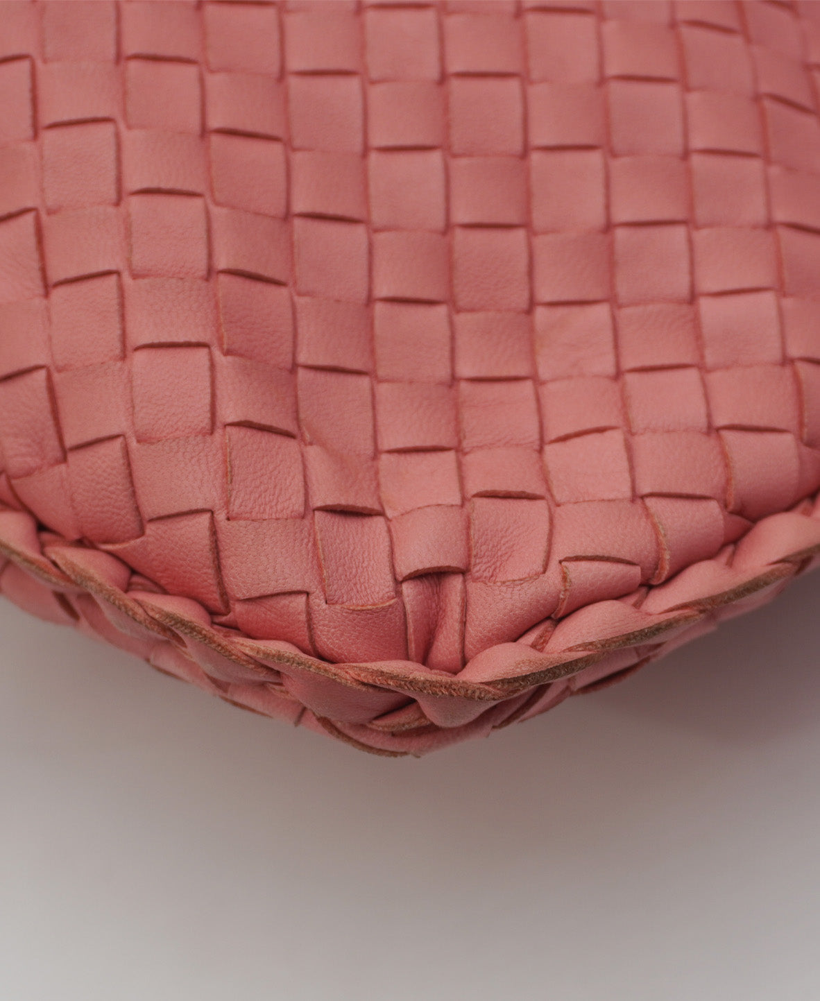 Intrecciato Hobo Bag Pink