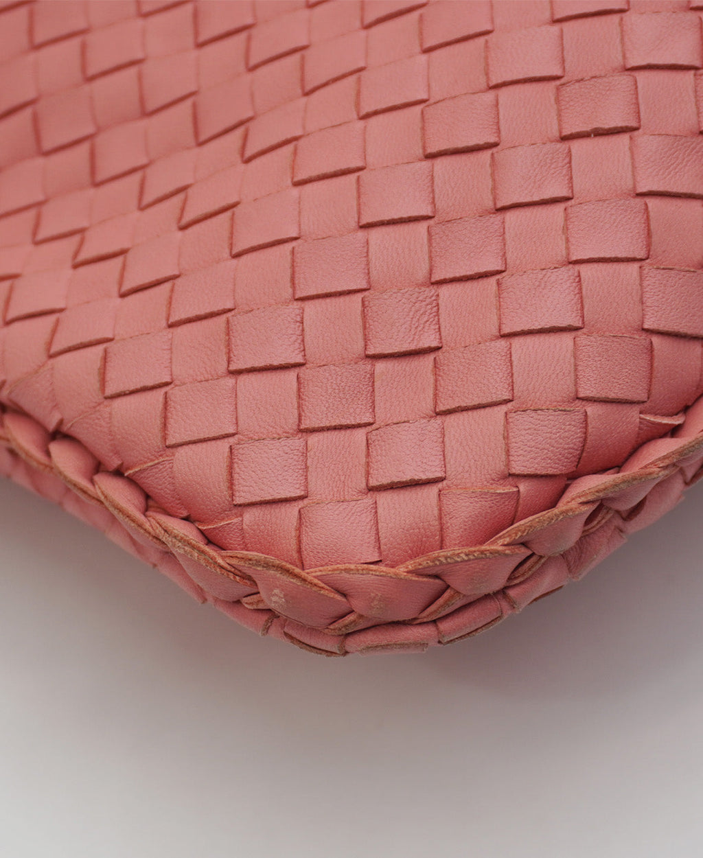 Intrecciato Hobo Bag Pink