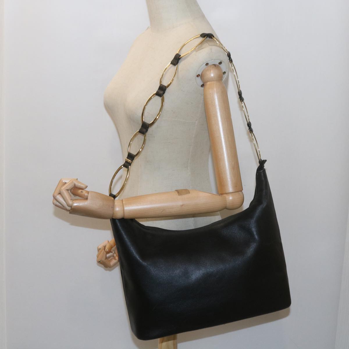 GUCCI Shoulder Bag Leather Black 001 1998 1805 bs10616