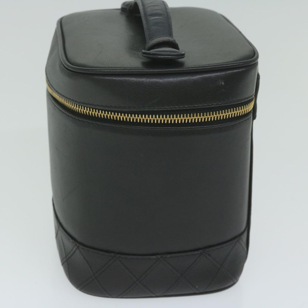 CHANEL Vanity Cosmetic Pouch Leather Black CC bs10975