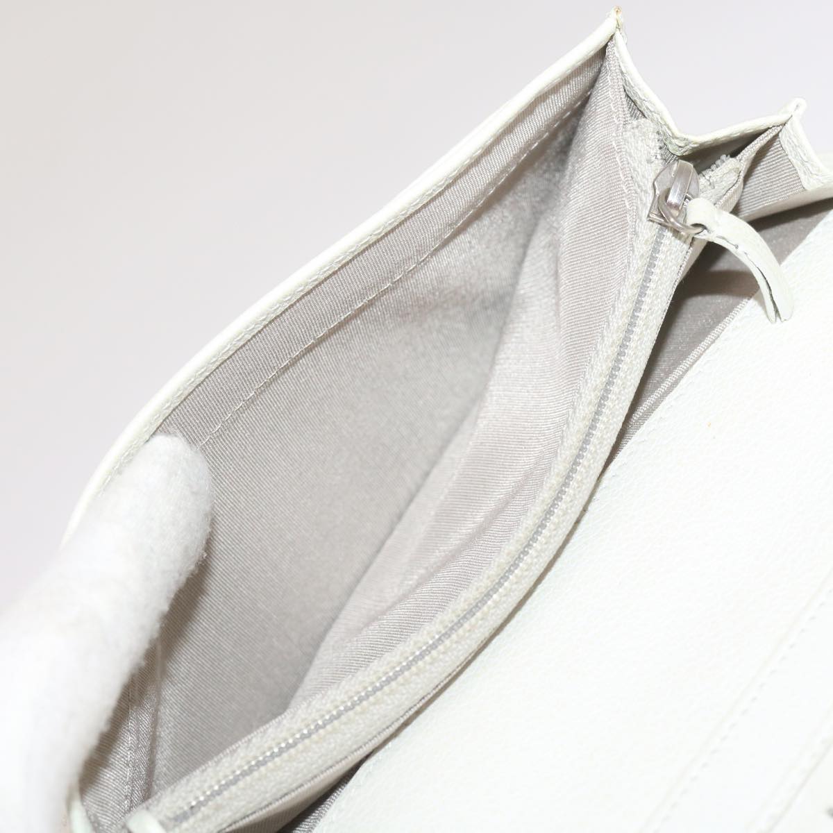 CHANEL Wallet Leather White CC bs12464