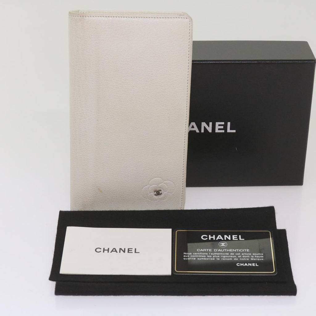CHANEL Wallet Leather White CC bs12464
