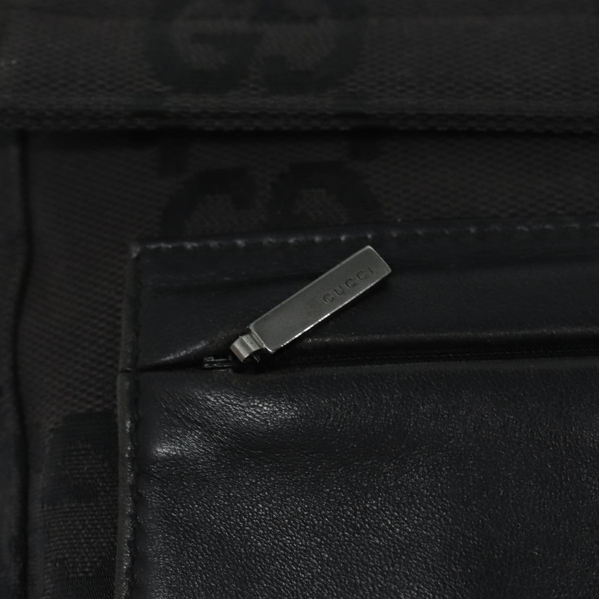 GUCCI GG Canvas Shoulder Bag Black bs15660