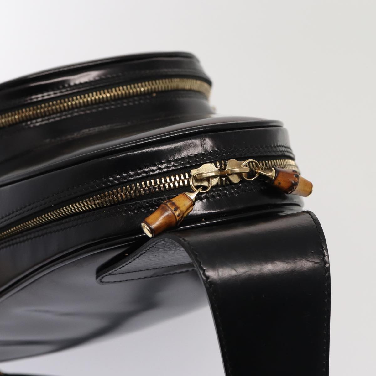 GUCCI Body Bag Enamel Black 003 2113 0027 bs15880
