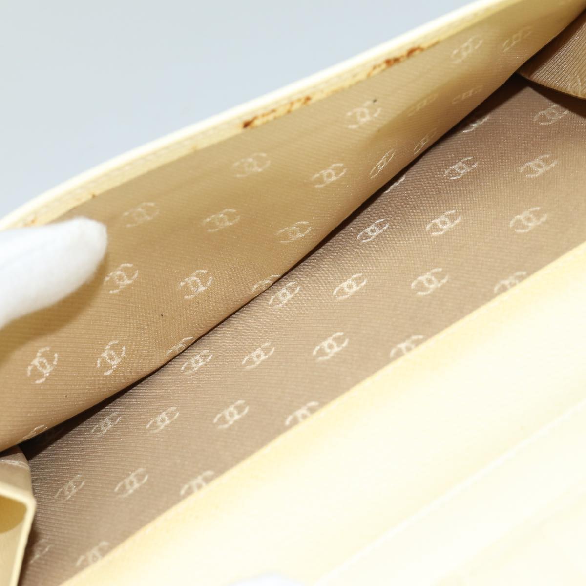 CHANEL COCO Mark Wallet Leather Vanilla CC bs15966