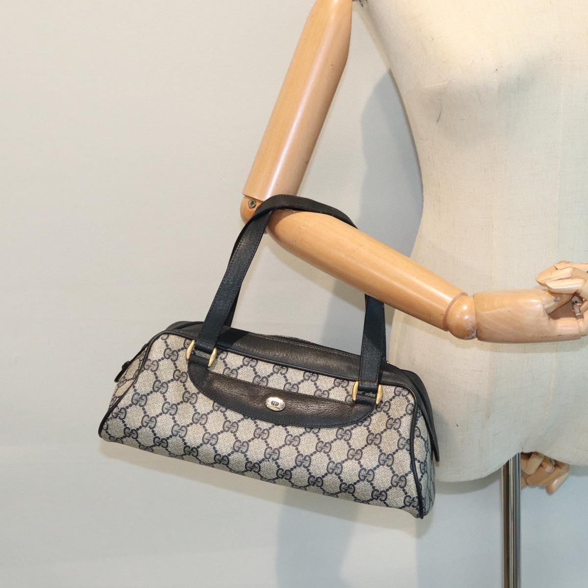 GUCCI GG Supreme Hand Bag PVC Leather Navy Gold bs17043
