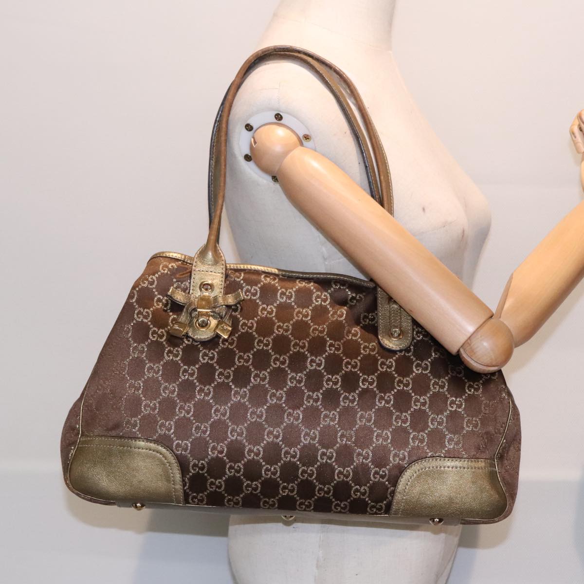 GUCCI GG Canvas Tote Bag Gold Tone bs18147