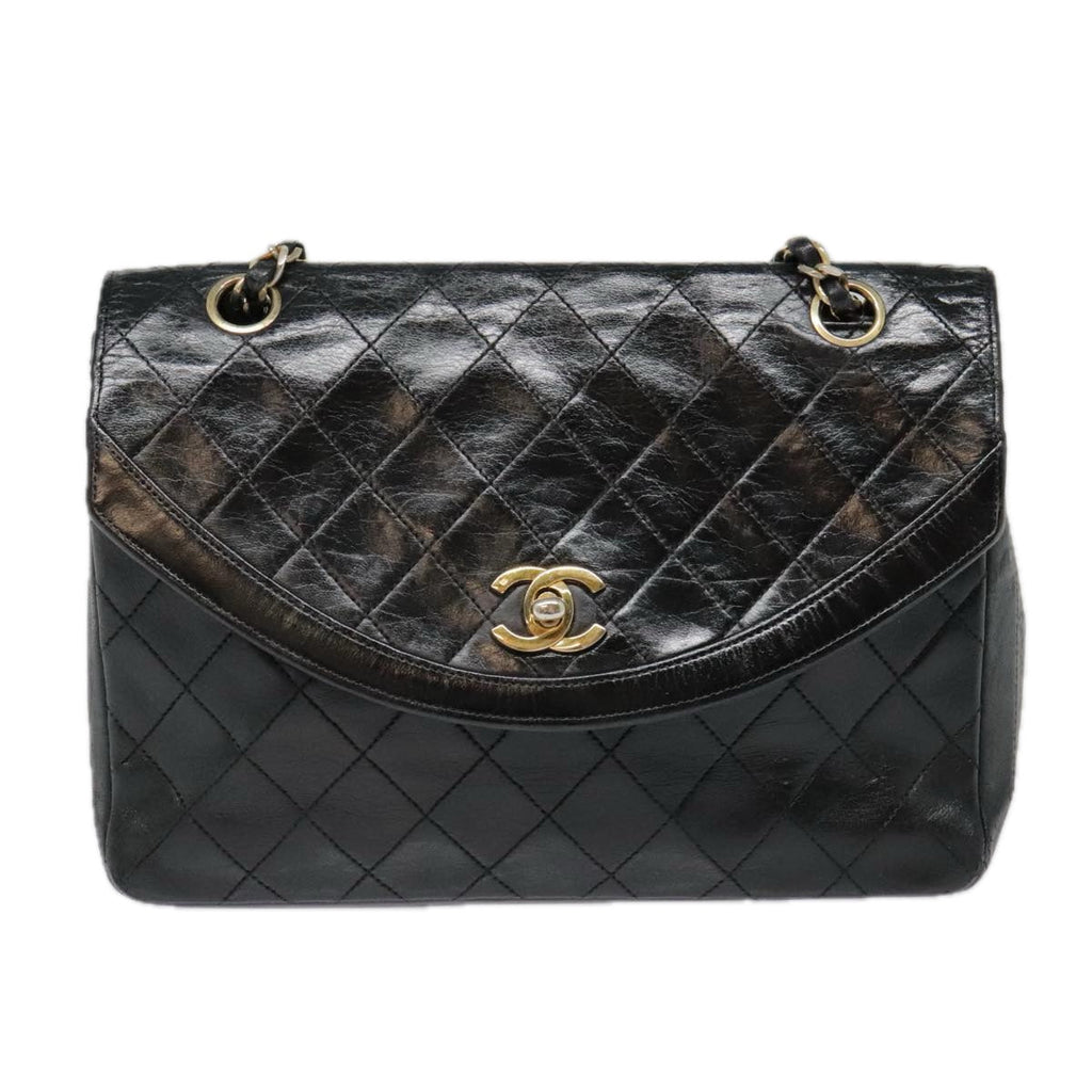CHANEL Matelasse Chain Shoulder Bag Lamb Skin Gold Black CC bs18532
