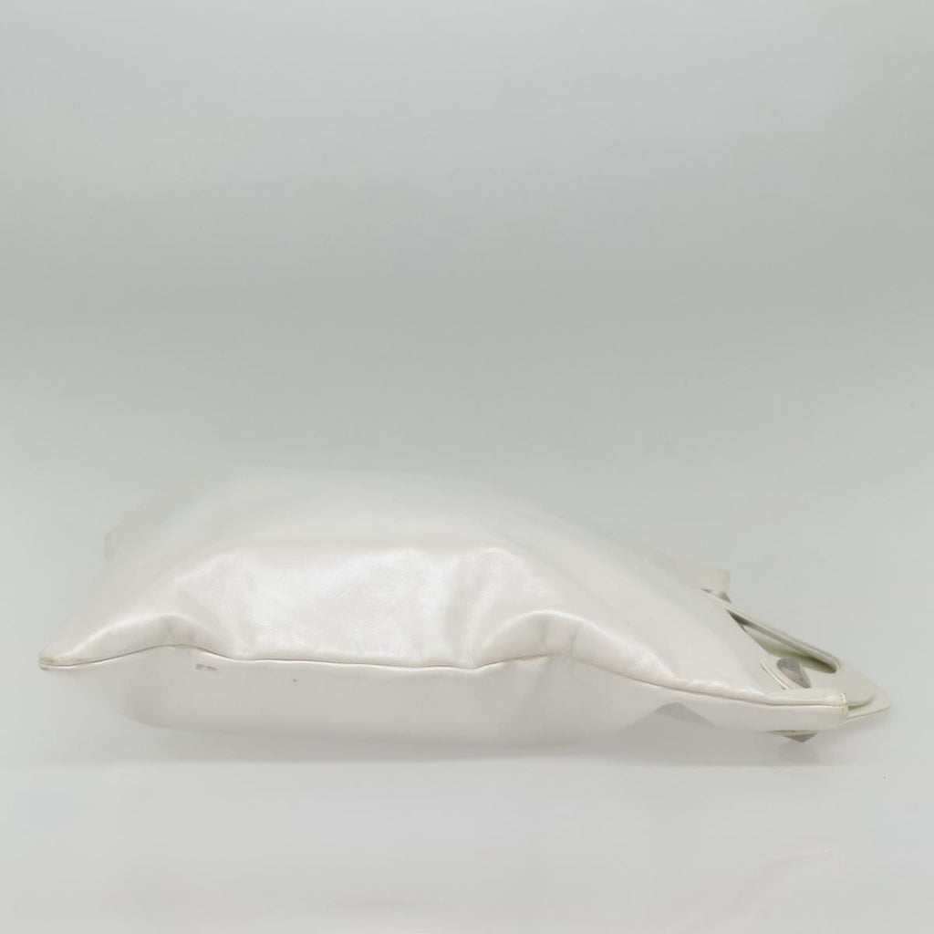 CHANEL Matelasse Hand Bag Leather White CC bs18834