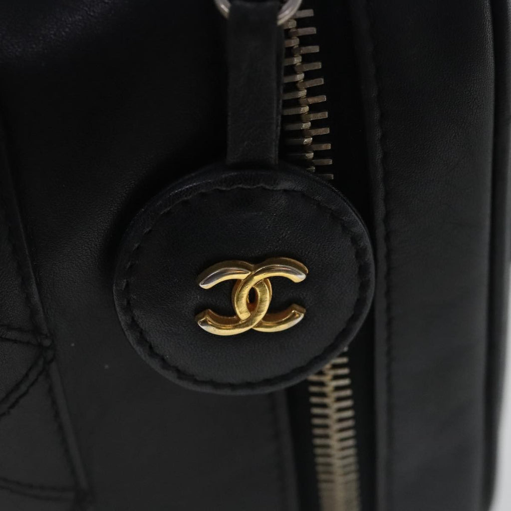 CHANEL Bicolore Vanity Cosmetic Pouch Leather Black Gold CC bs19077
