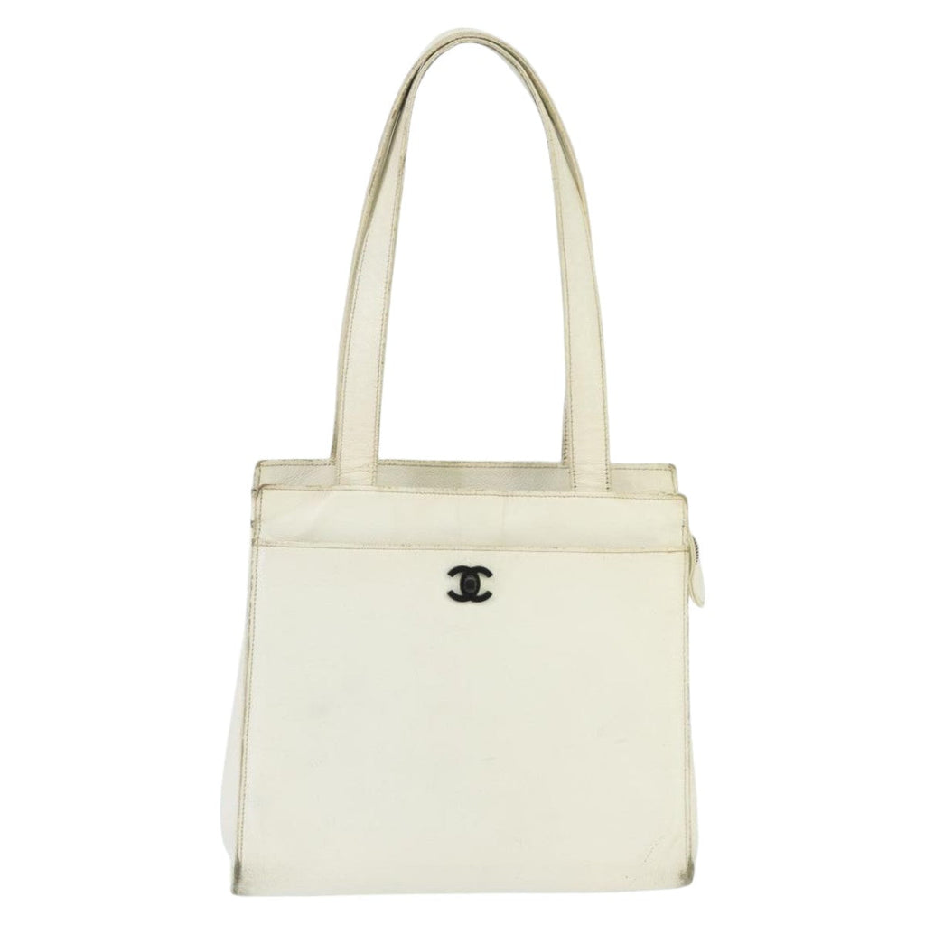CHANEL Shoulder Bag Caviar Skin White CC bs19618