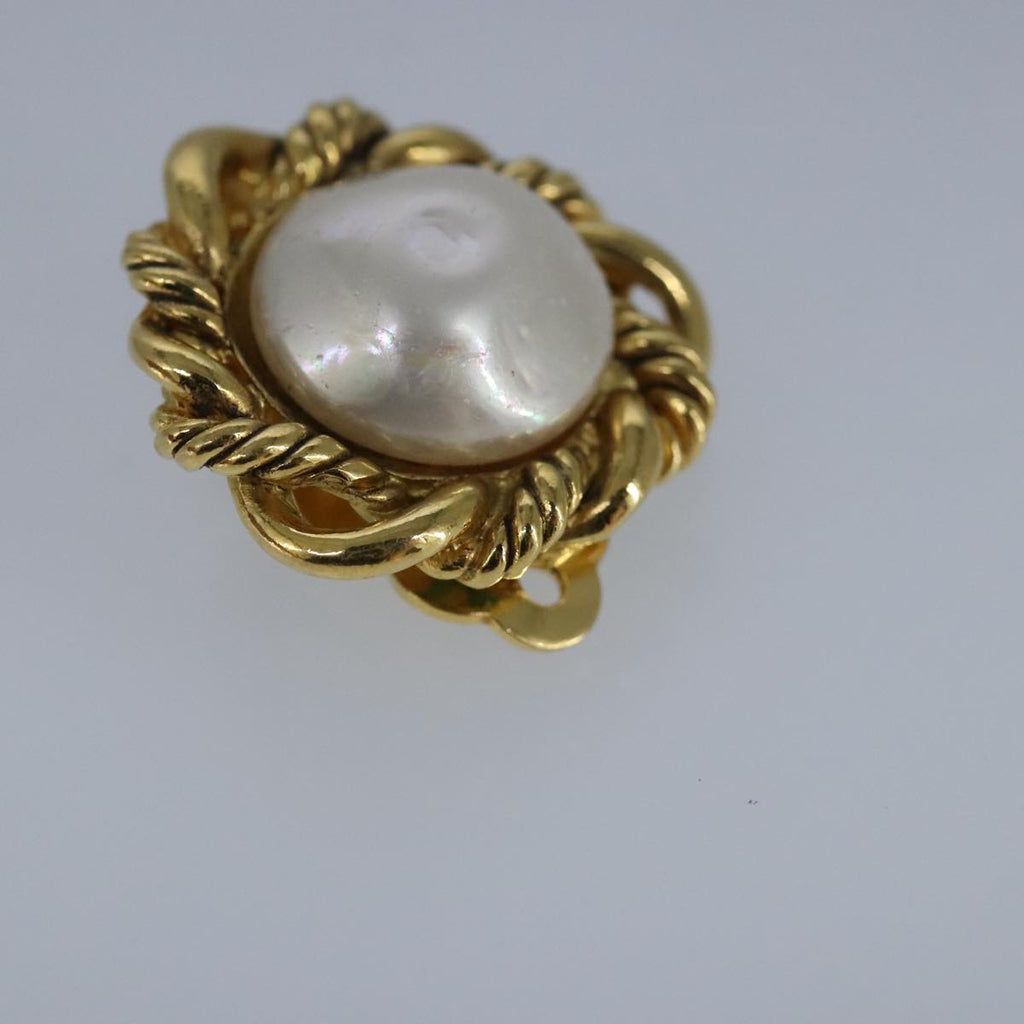 CHANEL Earring metal Gold CC bs20026