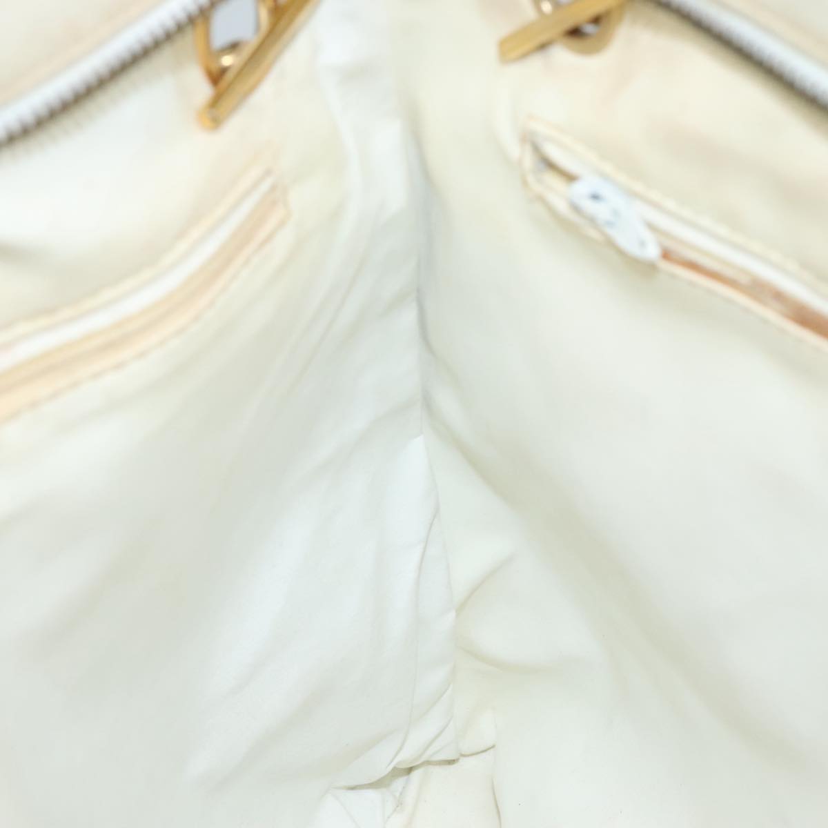CHANEL Matelasse Chain Shoulder Bag Leather White Gold CC bs20903