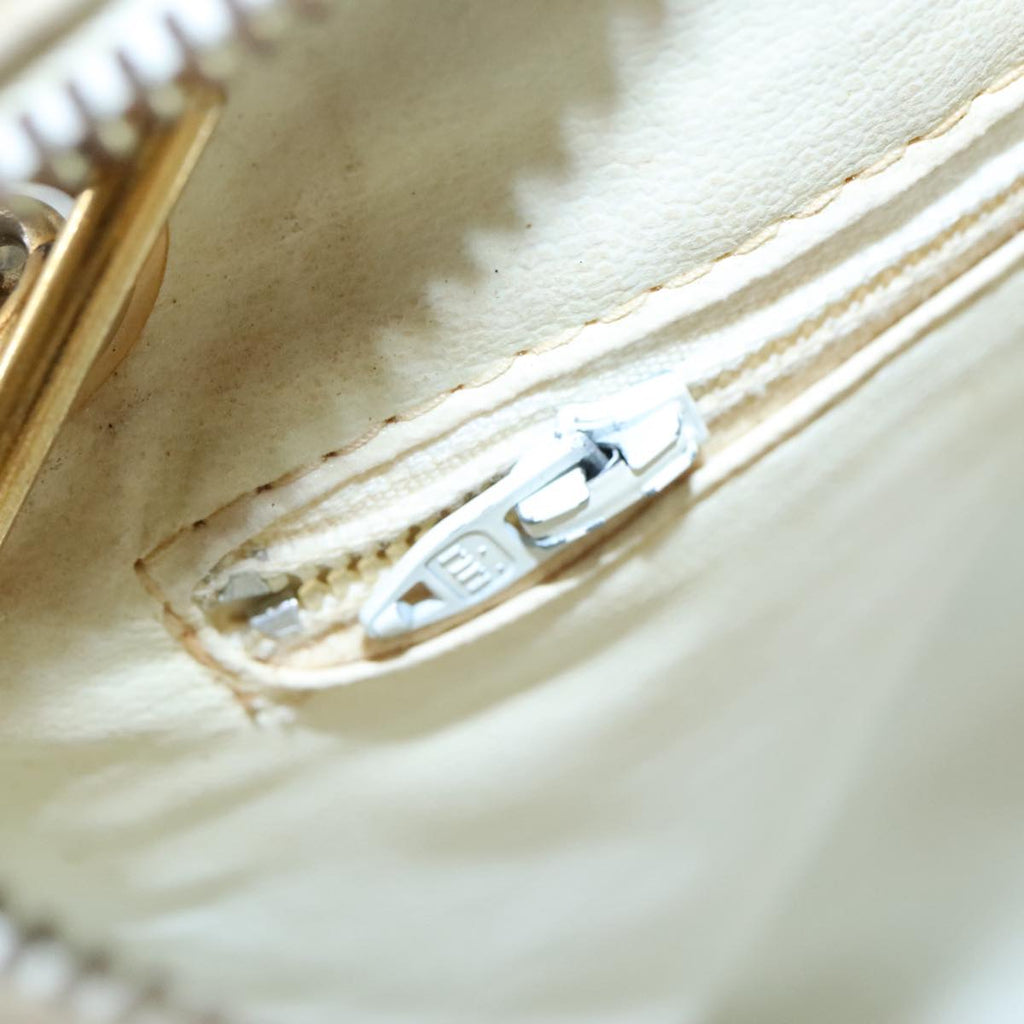 CHANEL Matelasse Chain Shoulder Bag Leather White Gold CC bs20903