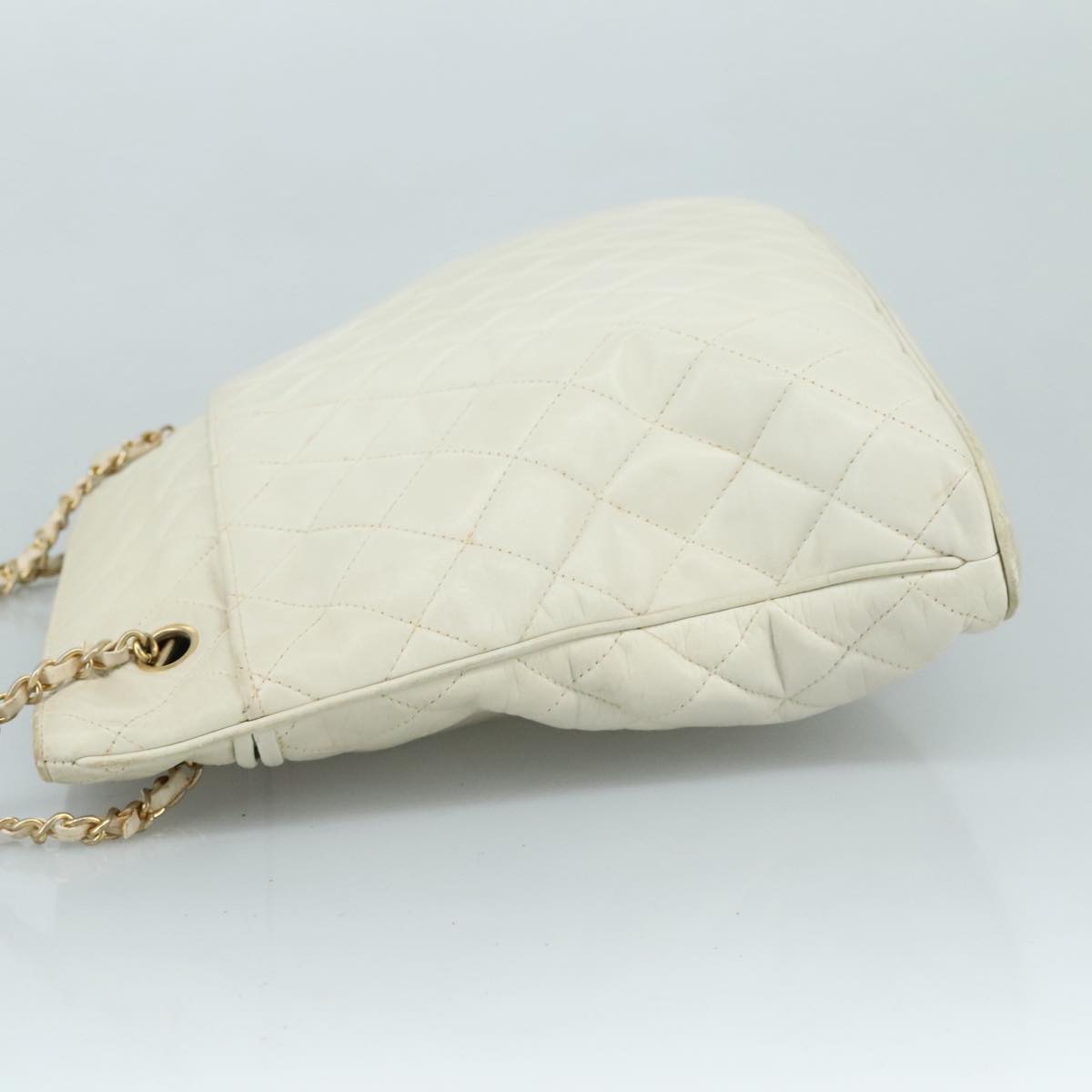 CHANEL Matelasse Chain Shoulder Bag Leather White Gold CC bs20903