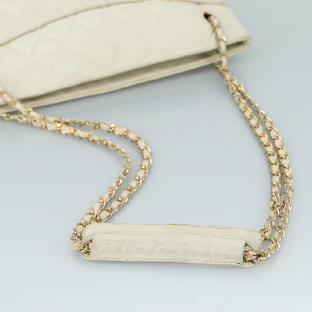 CHANEL Matelasse Chain Shoulder Bag Leather White Gold CC bs20903