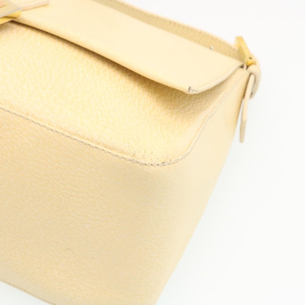 FENDI Mamma Baguette Shoulder Bag Leather Cream bs441