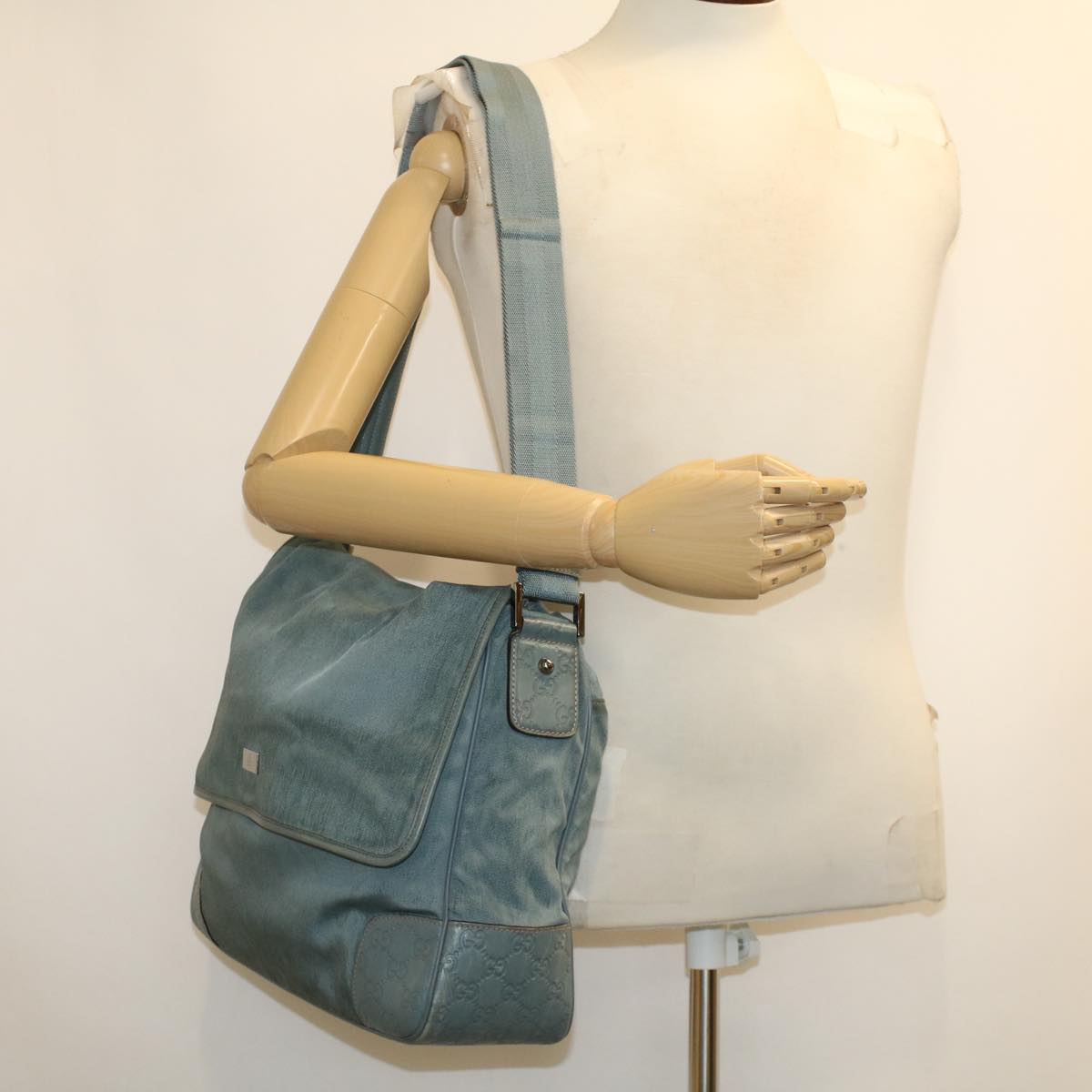GUCCI GG Canvas Guccissima Shoulder Bag Light Blue 162419 bs5126