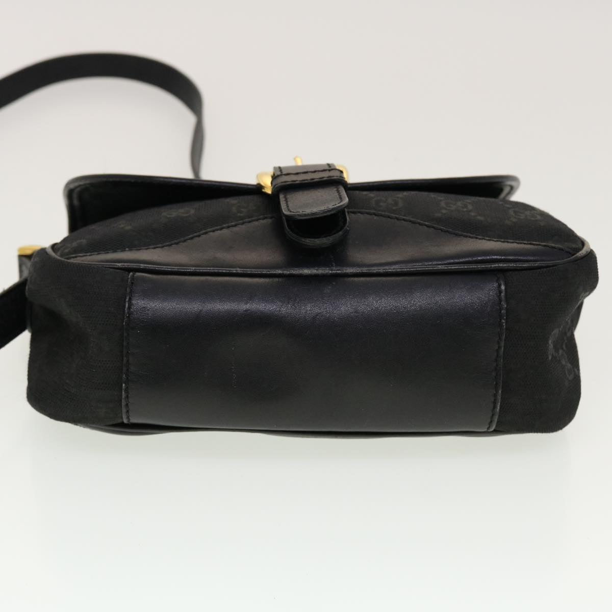 GUCCI GG Canvas Shoulder Bag Black bs5469
