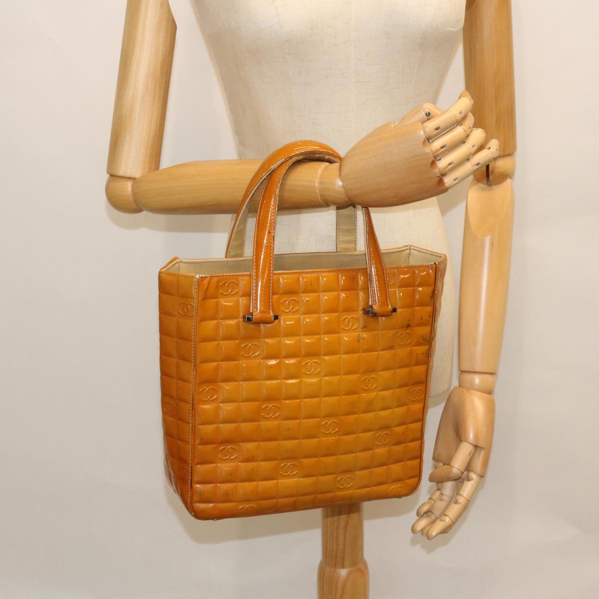 CHANEL Hand Bag Patent leather Yellow CC bs7609