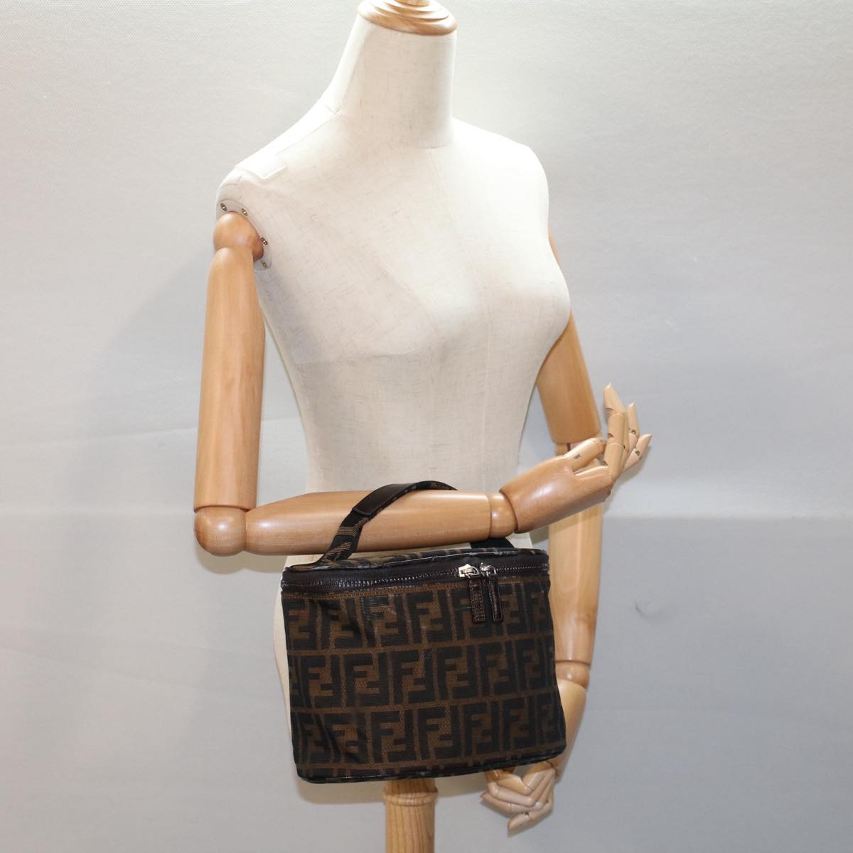 FENDI Zucca Canvas Vanity Cosmetic Pouch Black Brown bs7733