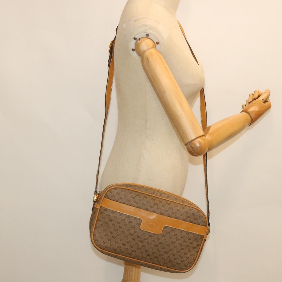 GUCCI Micro GG Supreme Shoulder Bag PVC Leather Beige 001 161 0439 bs9081