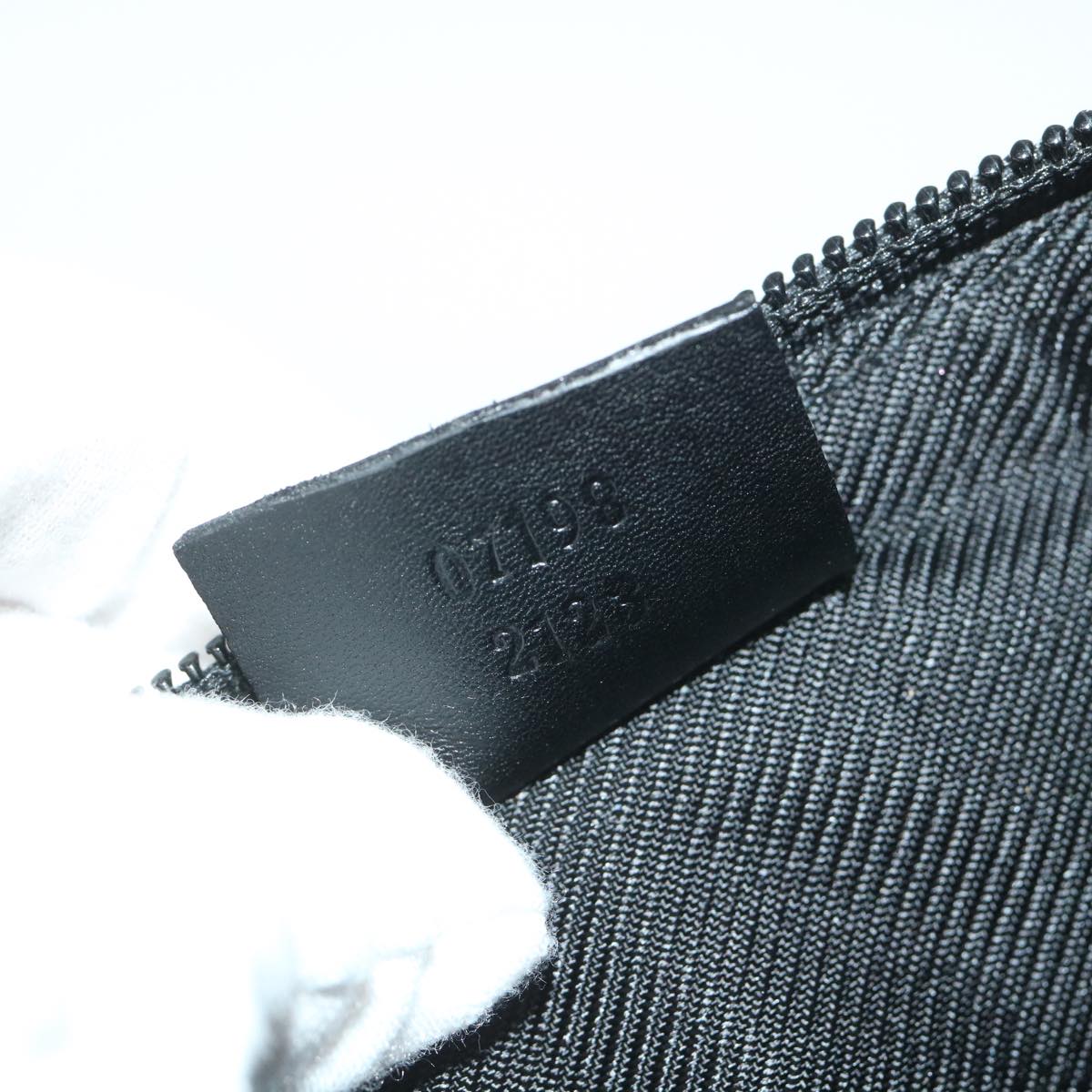 GUCCI GG Canvas Accessory Pouch Black 07198 bs9155
