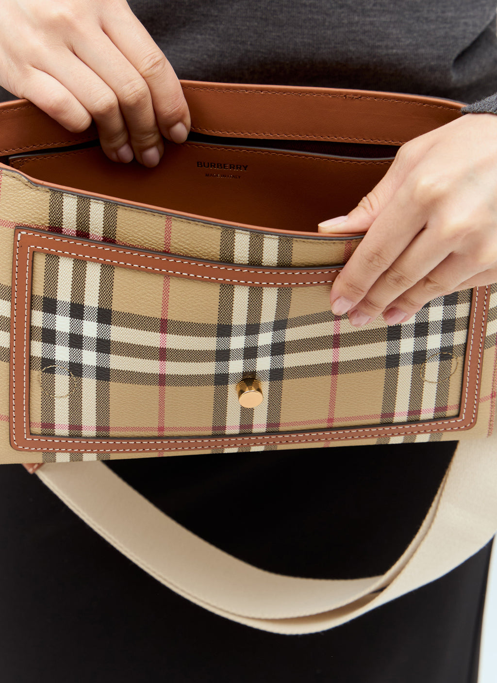Burberry Women Note Shoulder Bag