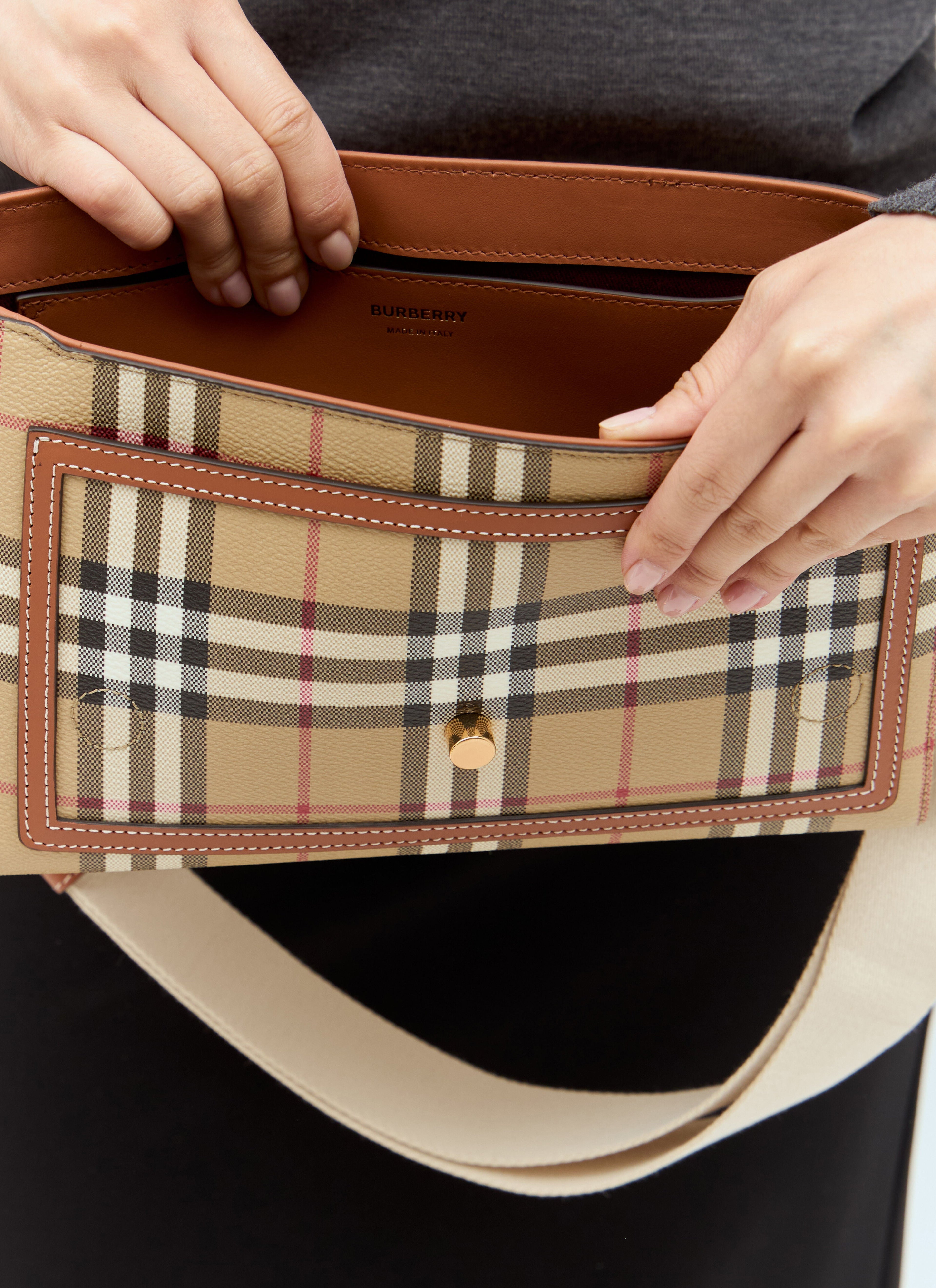 Burberry Women Note Shoulder Bag