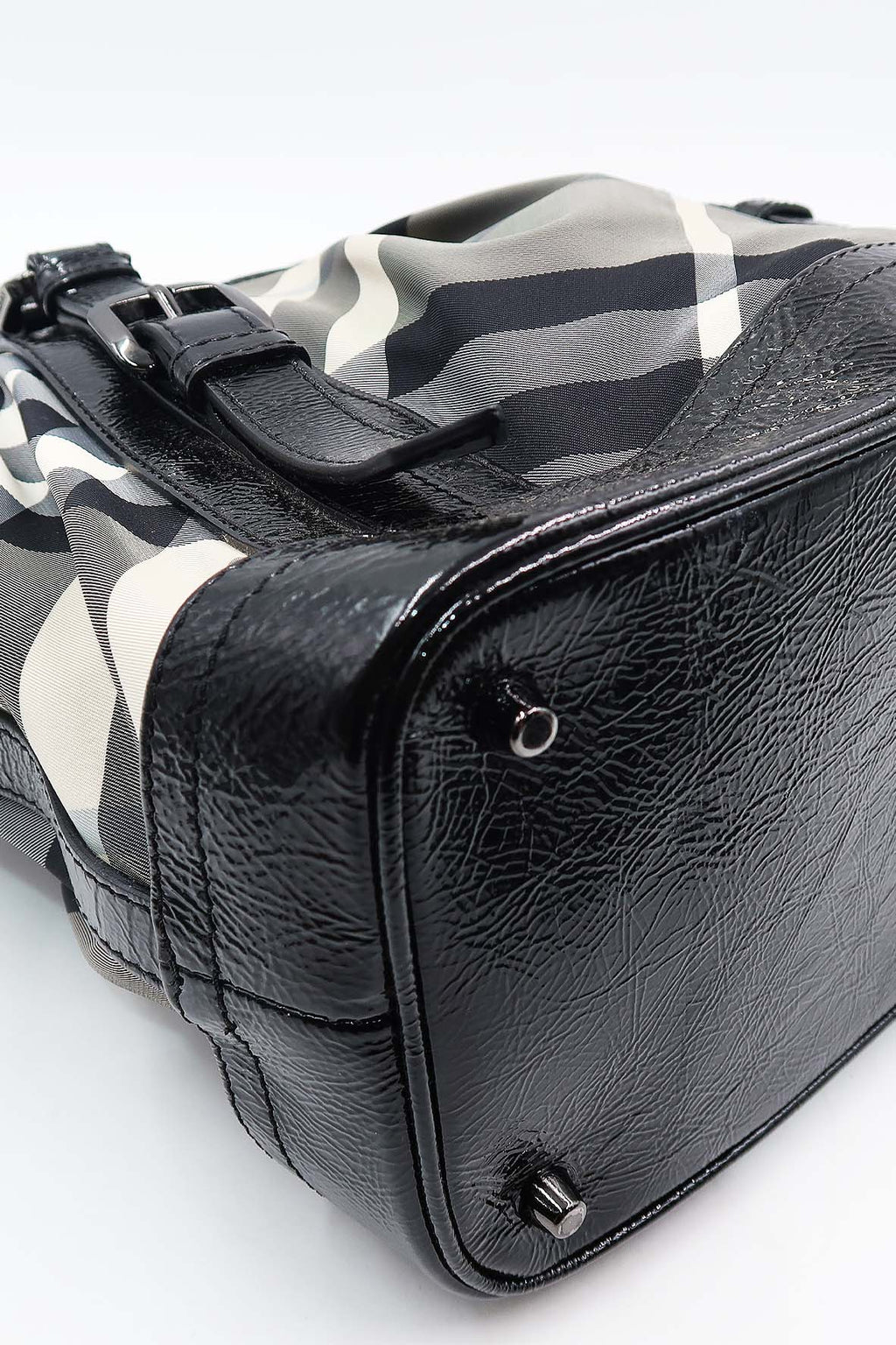 Lowry Beat Check Tote Black
