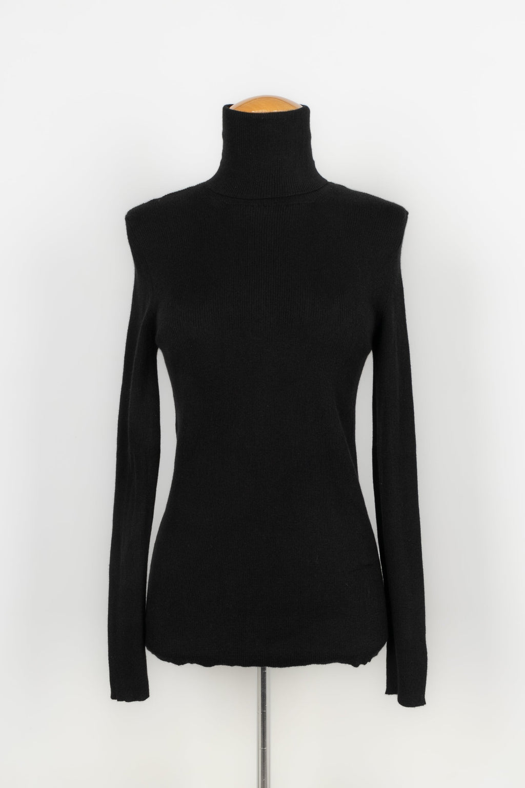 Pull noir Chanel