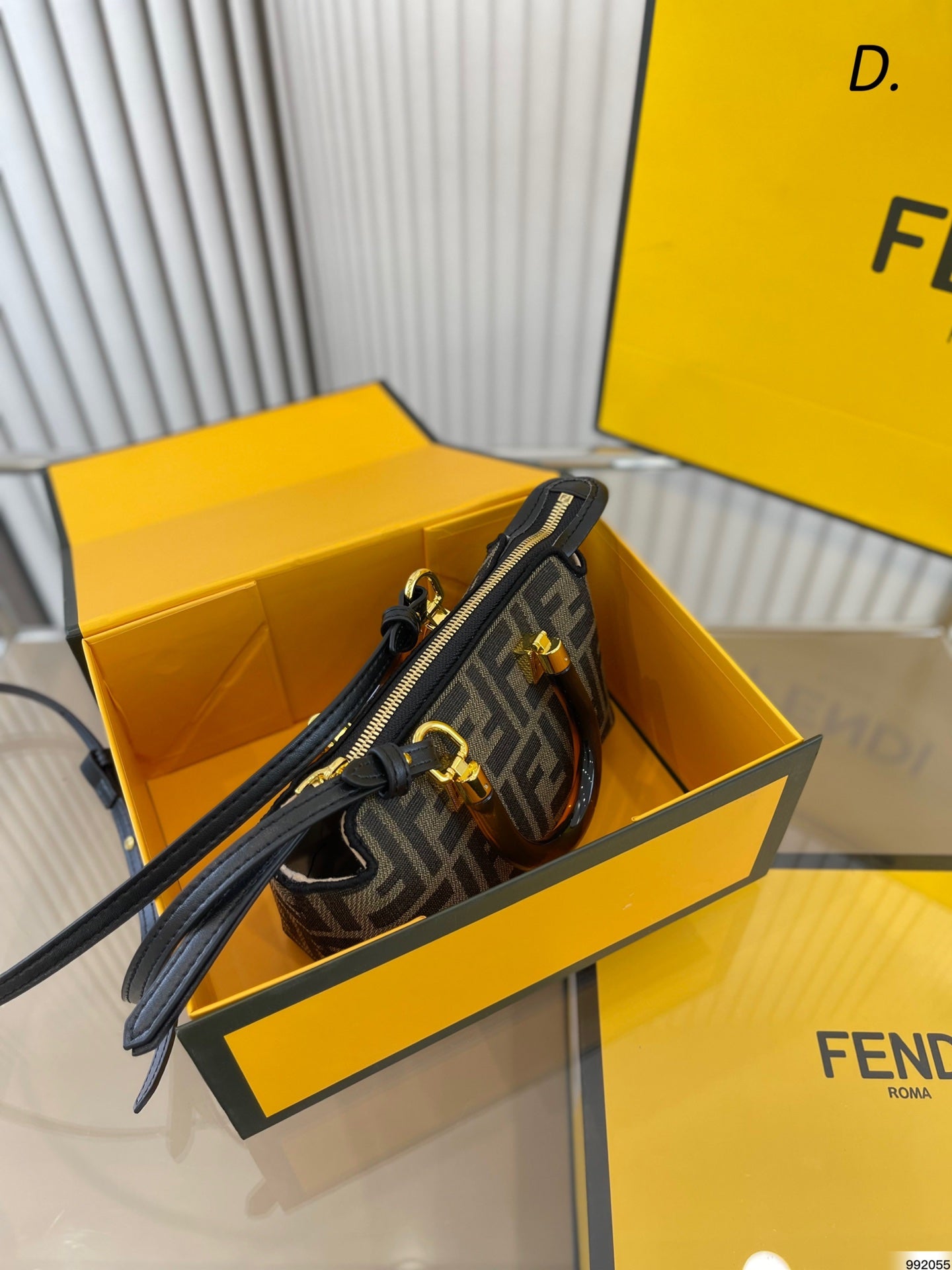 EN - New Lux Bags FEI 276
