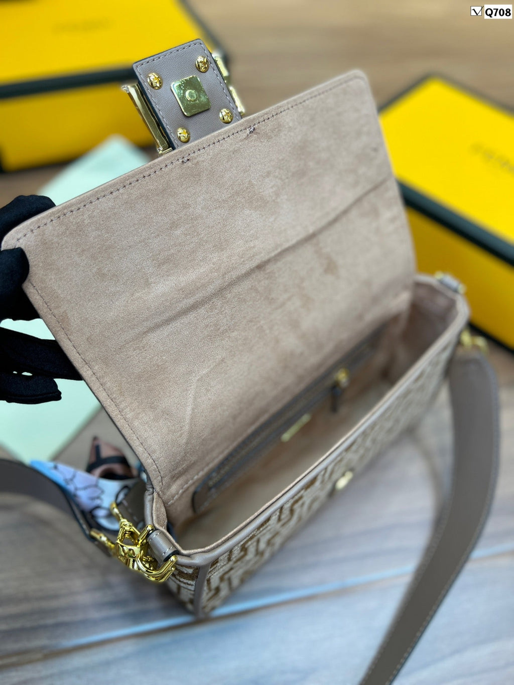 EN - New Lux Bags FEI 267