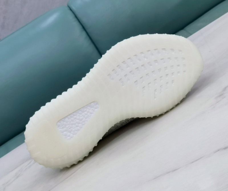 SAMC - YZO Sneakers - 003